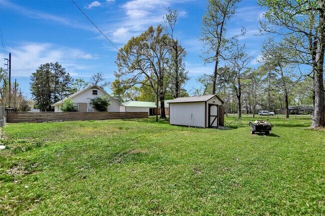 Building Photo - 25802 Maplewood Dr