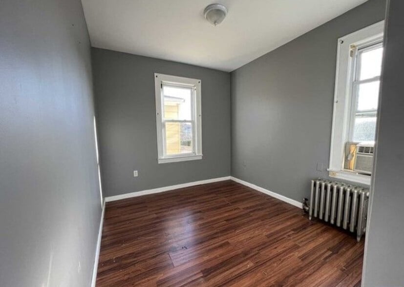 Building Photo - 234 Wallington Ave