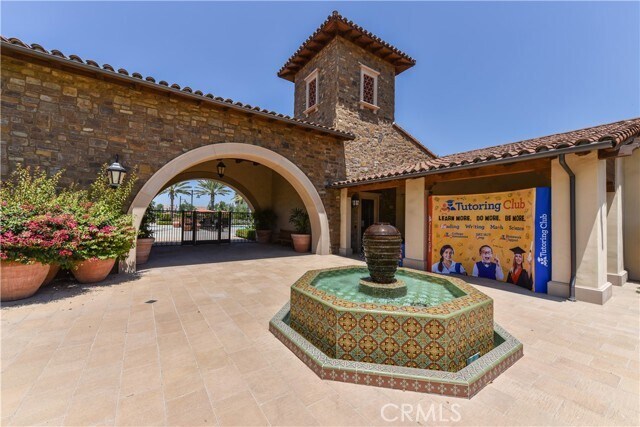 Building Photo - 58 Longchamp