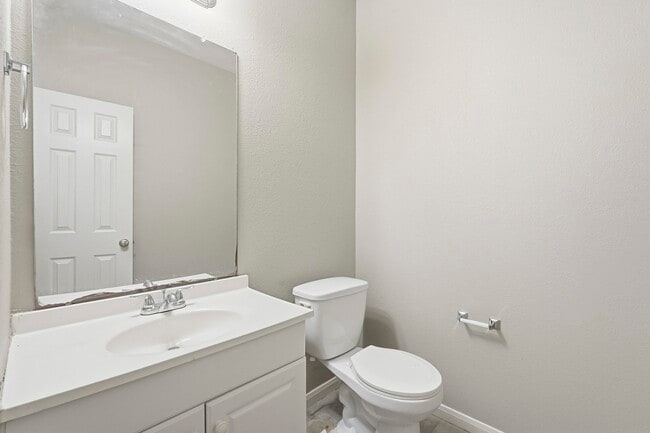 Building Photo - 4434 Mallow St