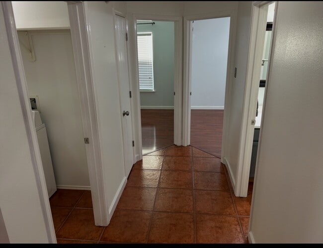 Building Photo - 7623 Village Mill Ln