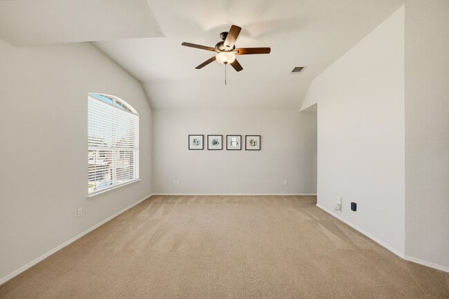 Building Photo - **This home checks all the boxes!**