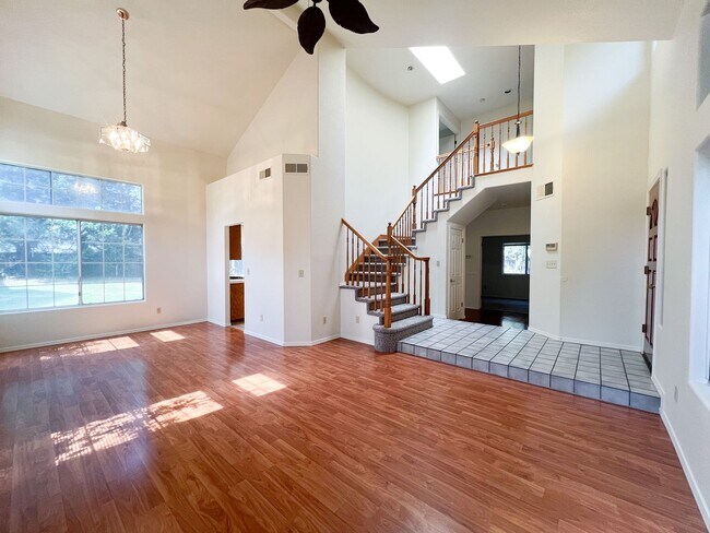 Building Photo - 8330 Sea Island Ct
