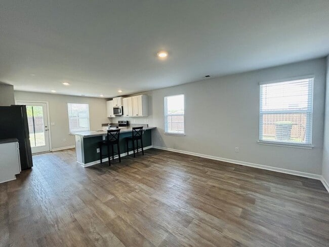 Building Photo - 2157 Grande Palms Trl