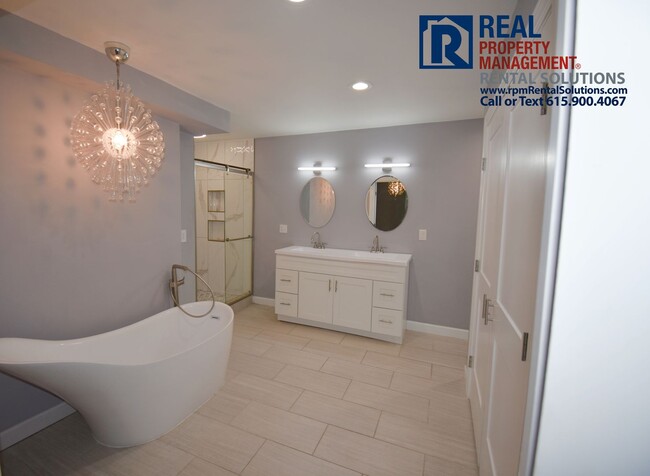 Building Photo - Great 3 bd 2.5 ba with Washer/Dryer includ...