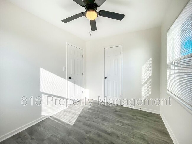 Building Photo - 5205 Locust Ave