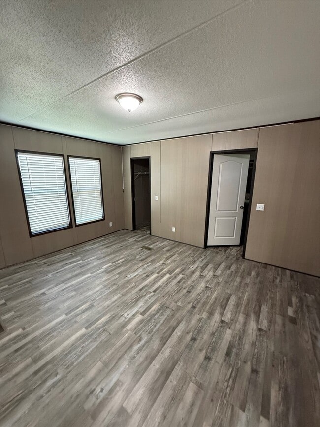 Building Photo - 1668 Fm
