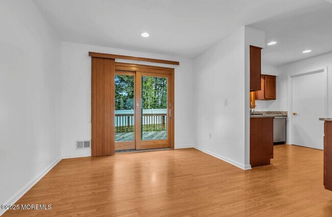 Building Photo - 45 Pinyon St