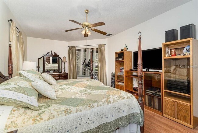 Building Photo - 10001 Highland Woods Ct