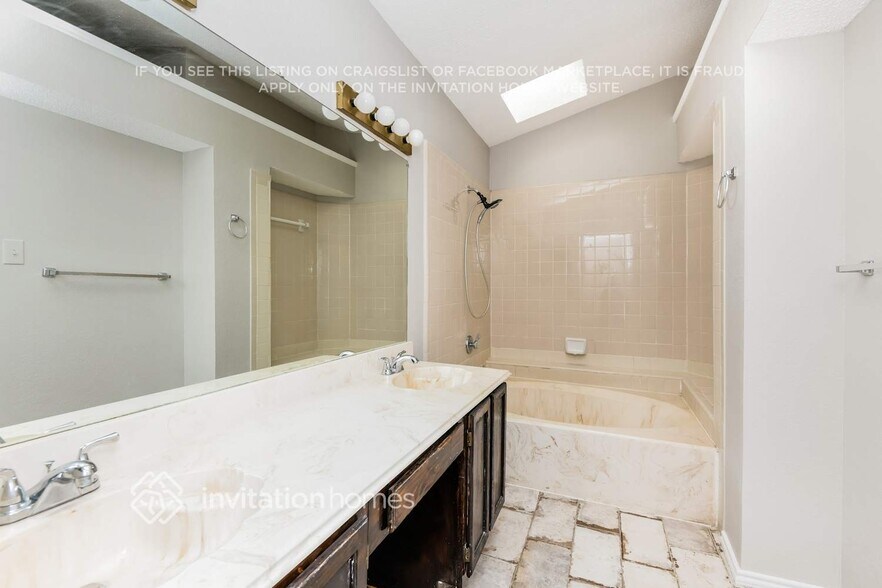Building Photo - 1614 Stoneway Dr