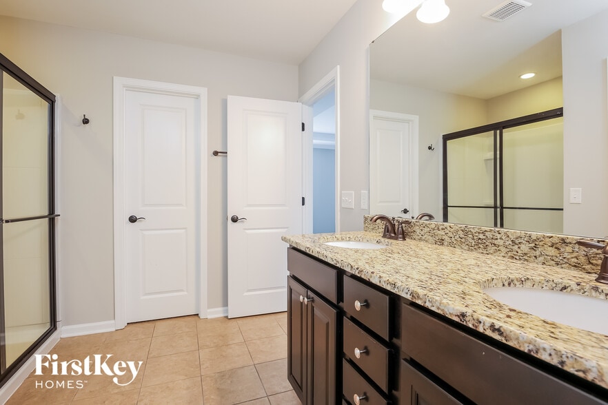 Building Photo - 298 Decatur Dr