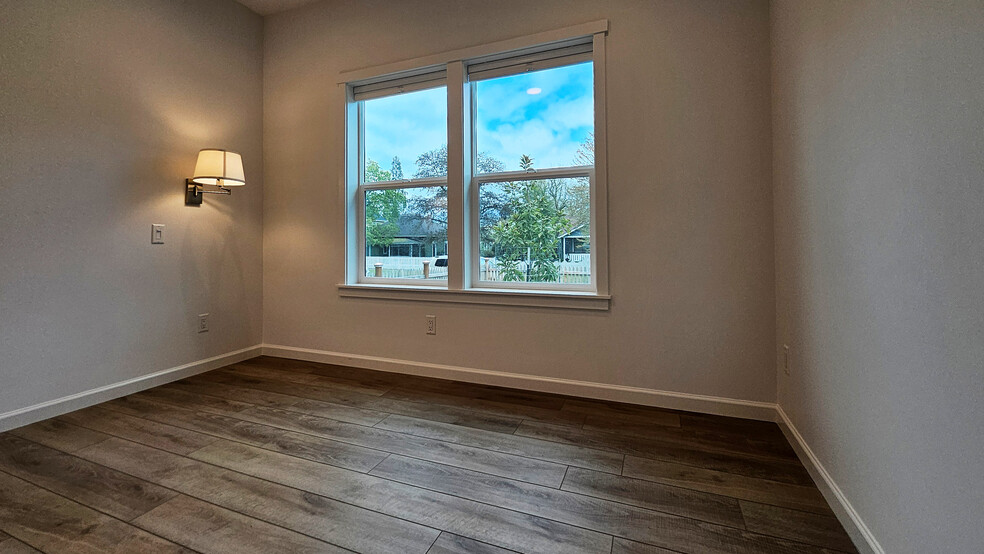 Second bedroom - 882 B St
