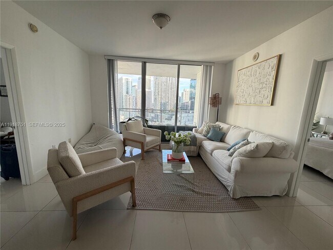 Building Photo - 90 SW 3rd St