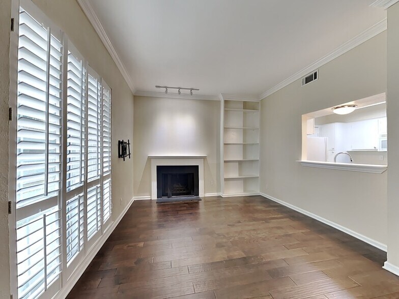 Building Photo - 2907 Shelby Ave