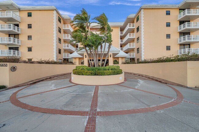 Building Photo - 6650 Sunset Way
