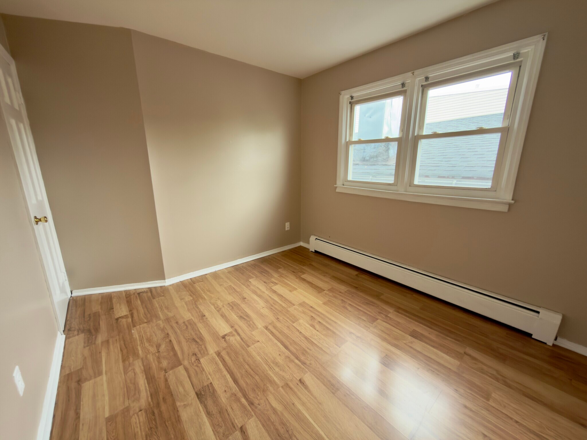 Building Photo - 215 Seaview Ave