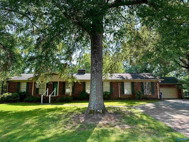 Building Photo - 4010 Medford Dr SE