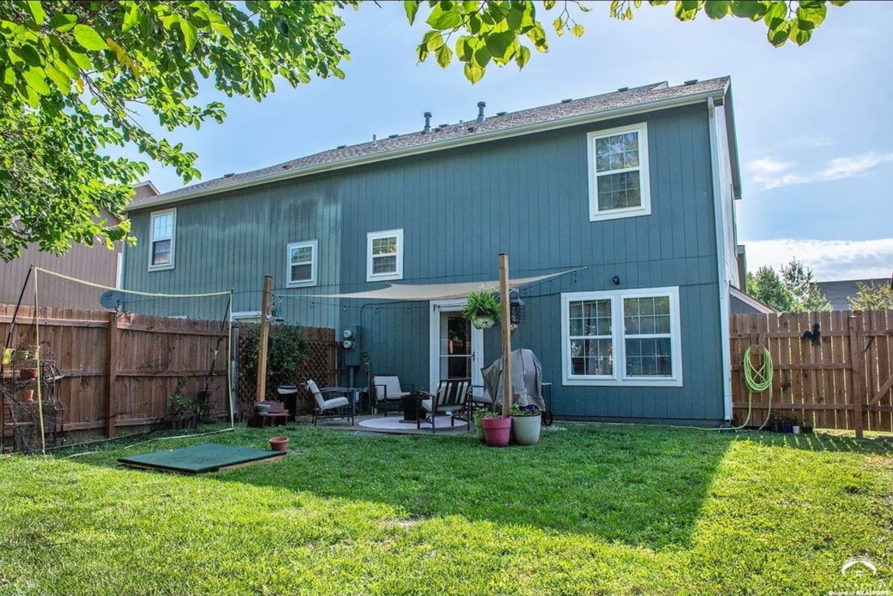 Building Photo - 2335 Surrey Dr