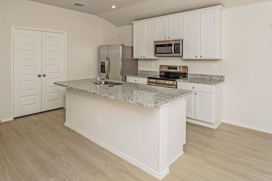Building Photo - 515 Roquefort St