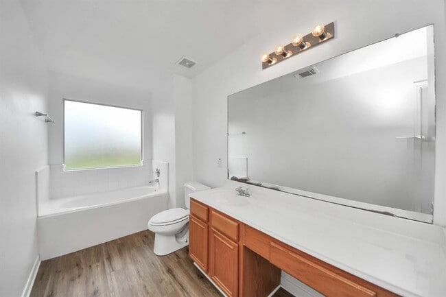 Building Photo - 9638 Brenthaven Springs Ln