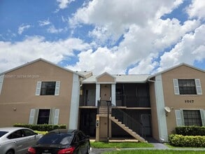 Building Photo - 1017 Washington Cir