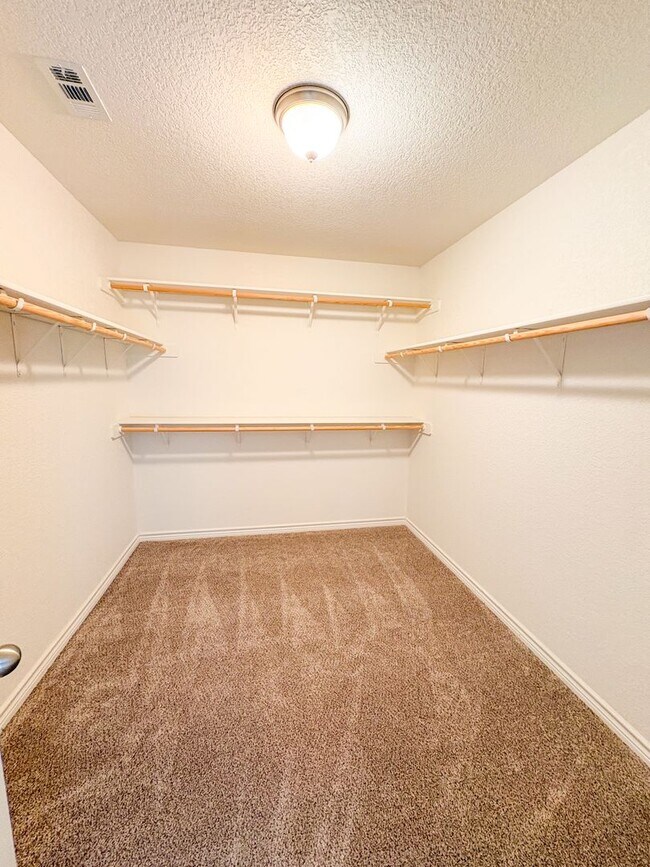 Building Photo - 2907 Montague County Dr