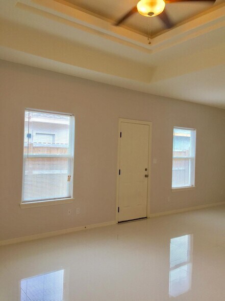 Building Photo - 2905 Javalina avenue