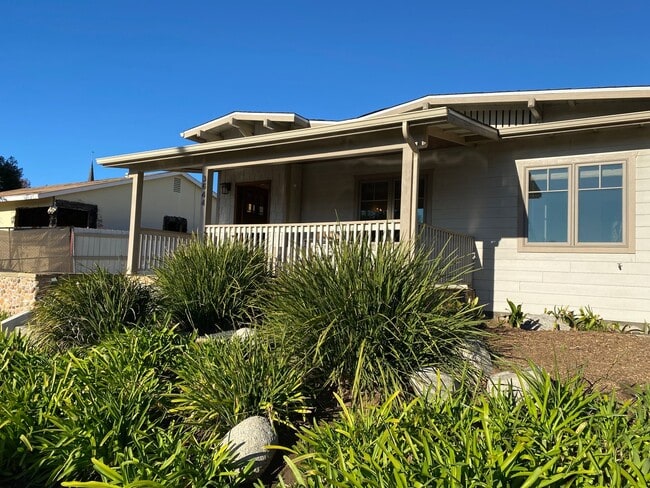 Building Photo - FULLY FURNISHED Point Loma Home! AC! All U...