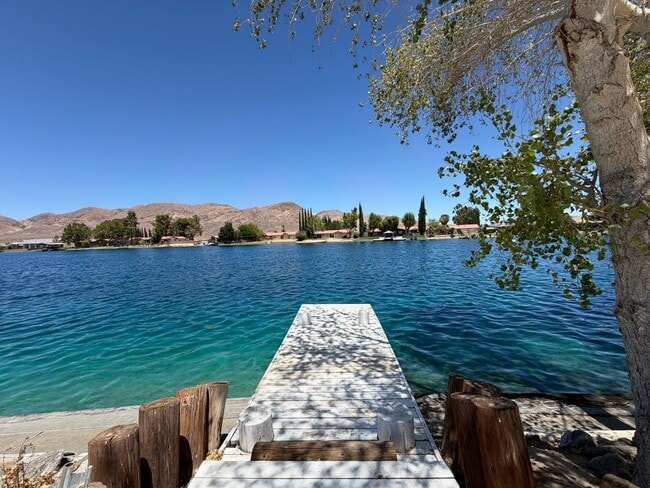 Building Photo - Beautiful 3 Bedroom House Located on Calico Lake