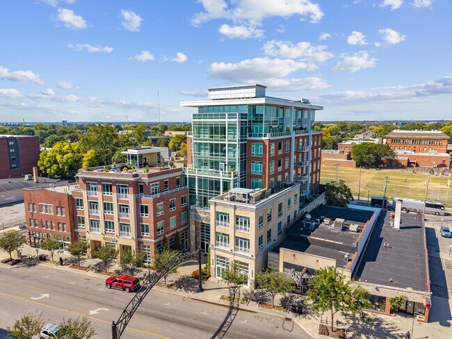 Building Photo - 1145 N High St