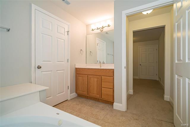 Building Photo - 817 Gray Friar Dr