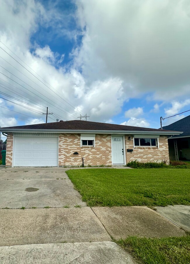Building Photo - 1752 Diane Dr