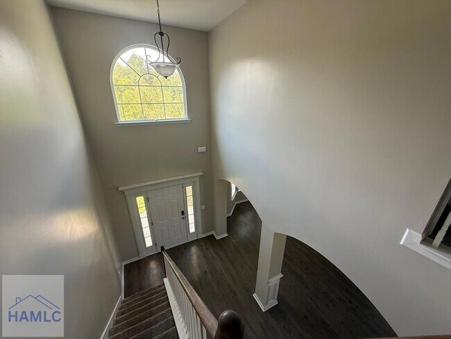 Building Photo - 50 Huntington Dr