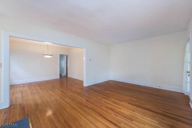 Building Photo - 61 Watchung Ave