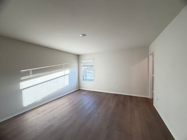 Building Photo - Adorable house in Crandall