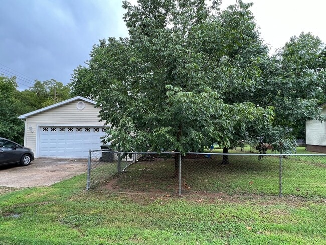 Primary Photo - Coming soon 2BR House with fenced in yard