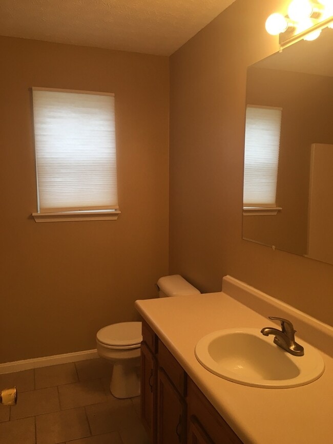 Building Photo - **New Paint**   **New Carpet**  Ready for YOU!!