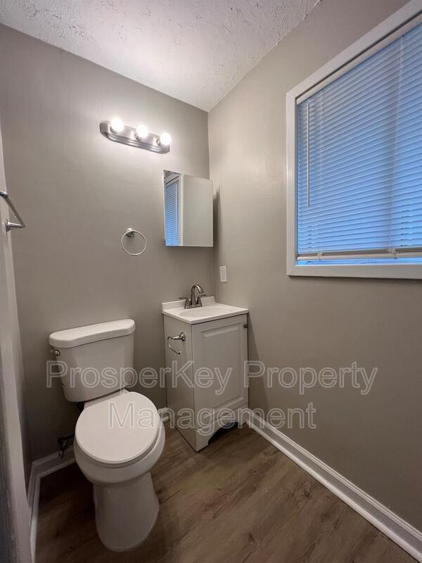 Building Photo - 1 Esquiline Ct
