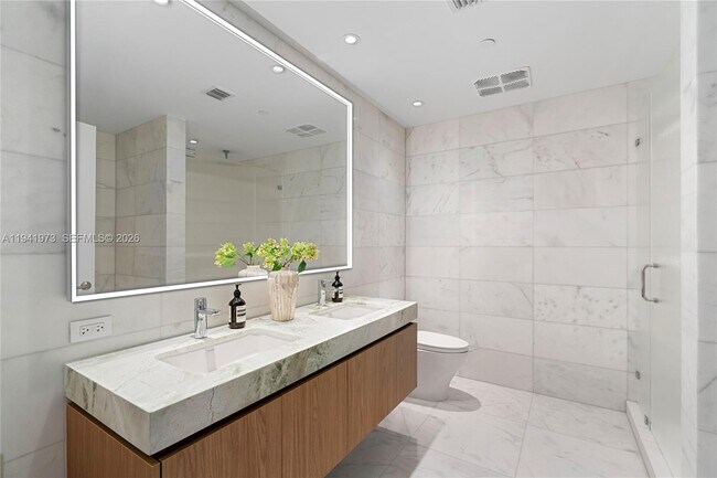 Building Photo - 500 Alton Rd