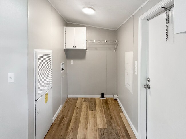 Building Photo - REMODELED 3BD 2BA HOME FOR RENT!
