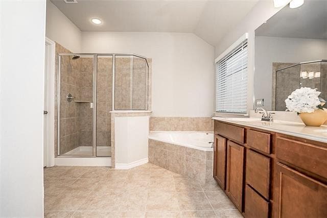 Building Photo - 1020 Rose Garden Dr