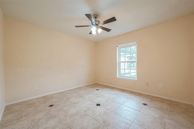 Building Photo - 1615 Millbury Dr
