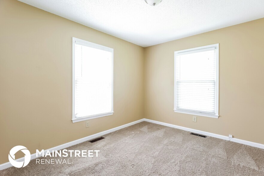 Building Photo - 1001 Sequoia Dr