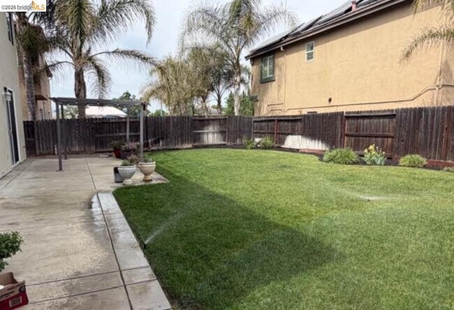 Building Photo - 111 Tennyson Ct