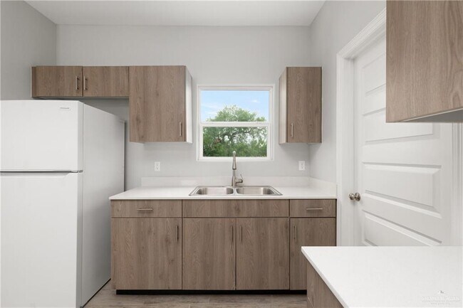 Building Photo - 1510 Unity Dr