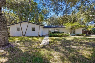 Building Photo - 16412 SW 74 CT