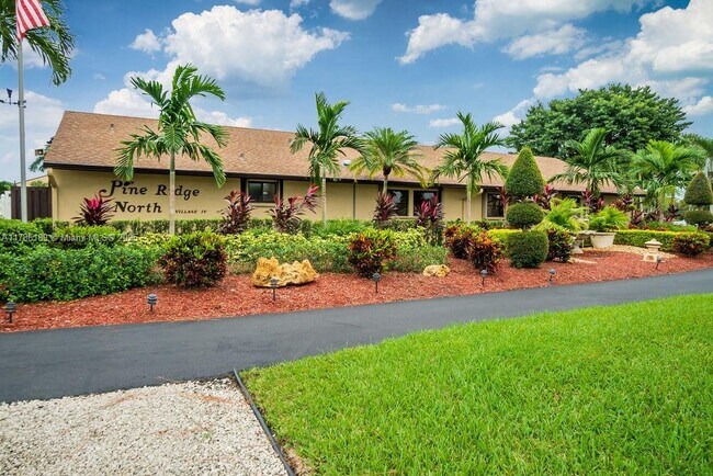 Building Photo - 802 Sky Pine Way