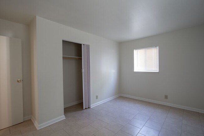 Building Photo - 8508 GEORGIANA LANE