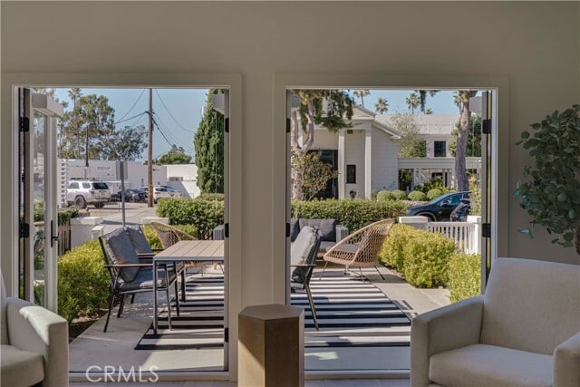 Building Photo - 608 Heliotrope Ave