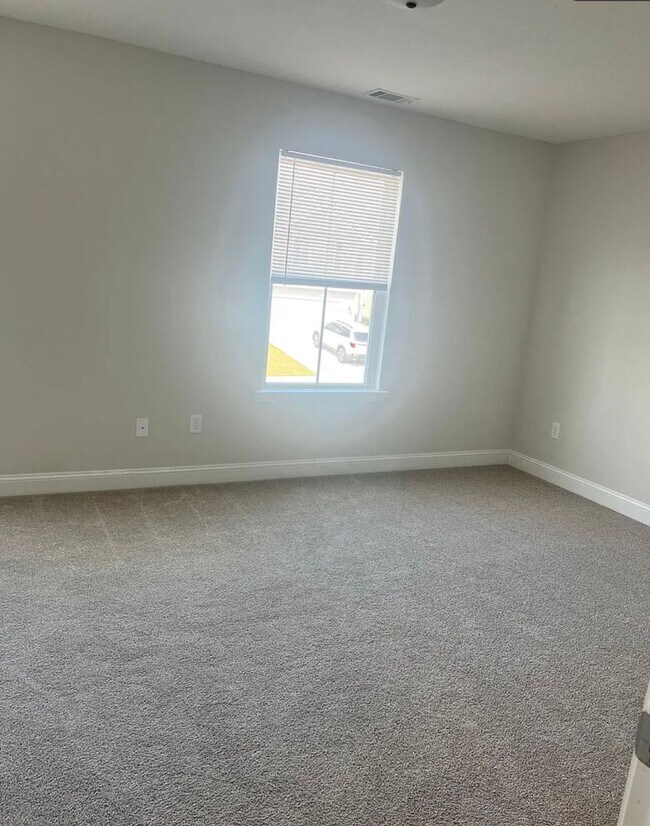 Building Photo - Charming home located in Hinesville